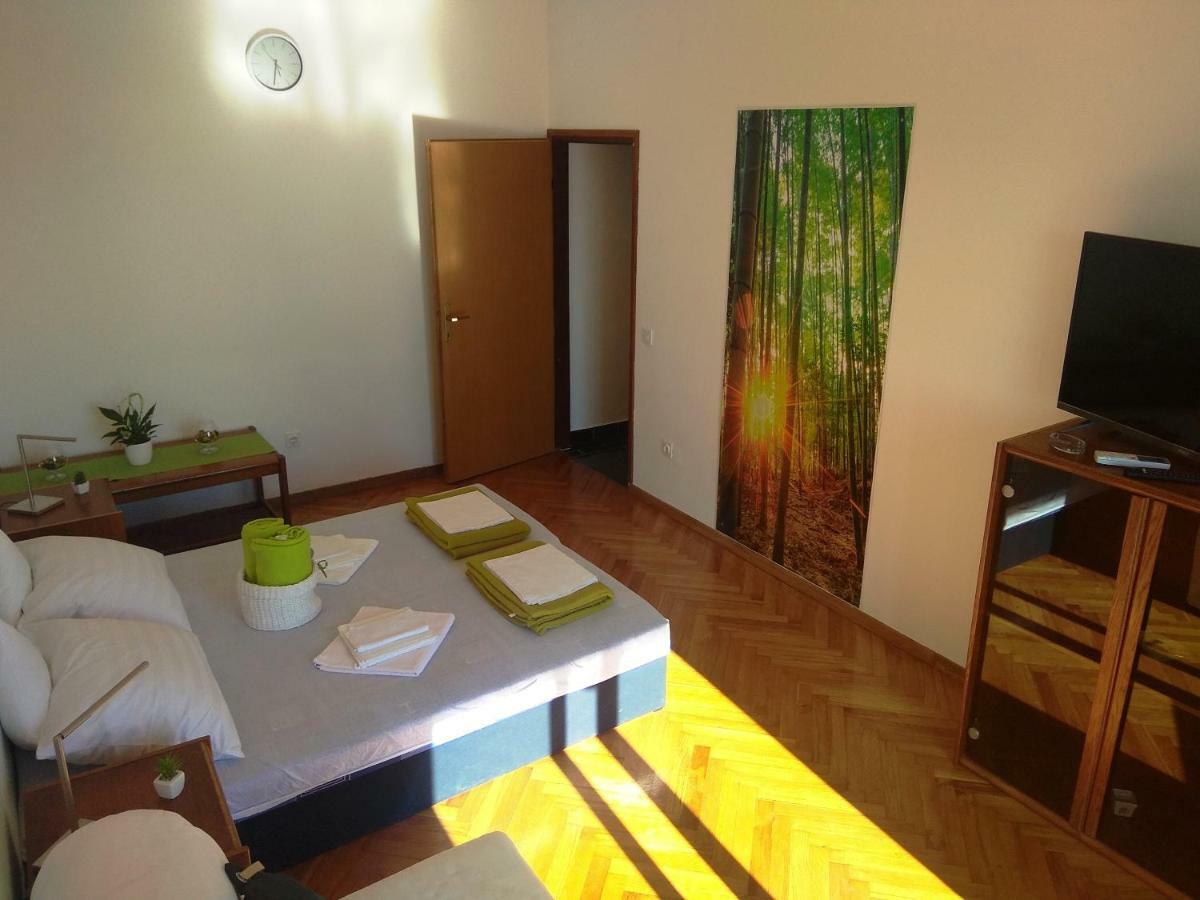 Apartments Martina Нивице Екстериор снимка